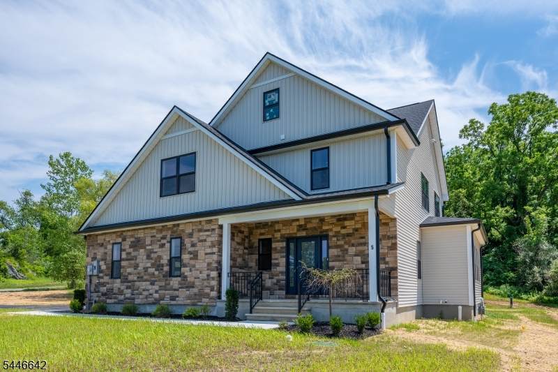 5 Emerald Dr - Photo 1