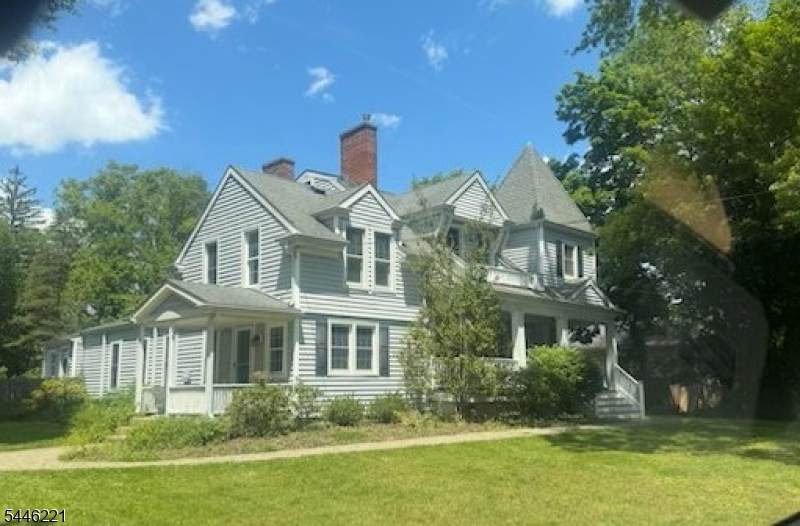 1131 Springfield Ave - Photo 1