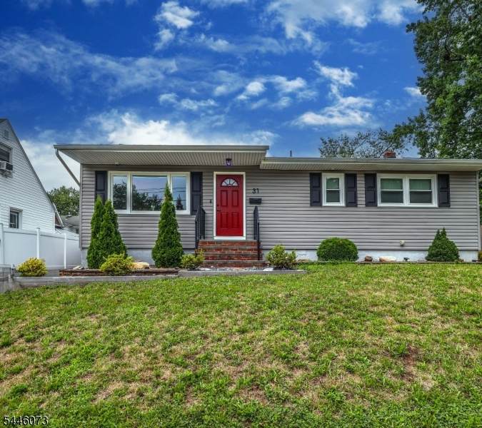 31 Woodview Ave - Photo 1