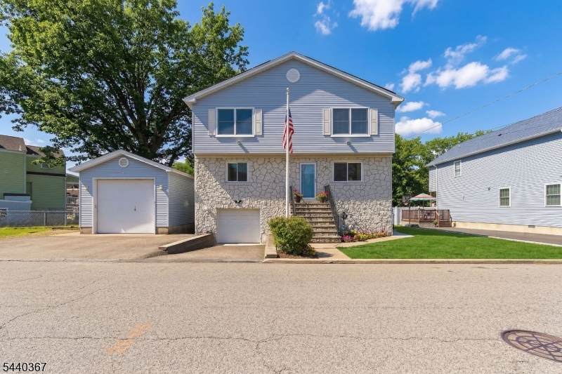 7 Franklin St - Photo 1