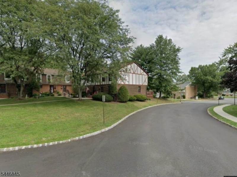 118 Devonshire Ct - Photo 1