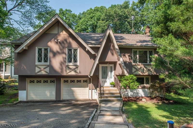 110 Unger Ave - Photo 1