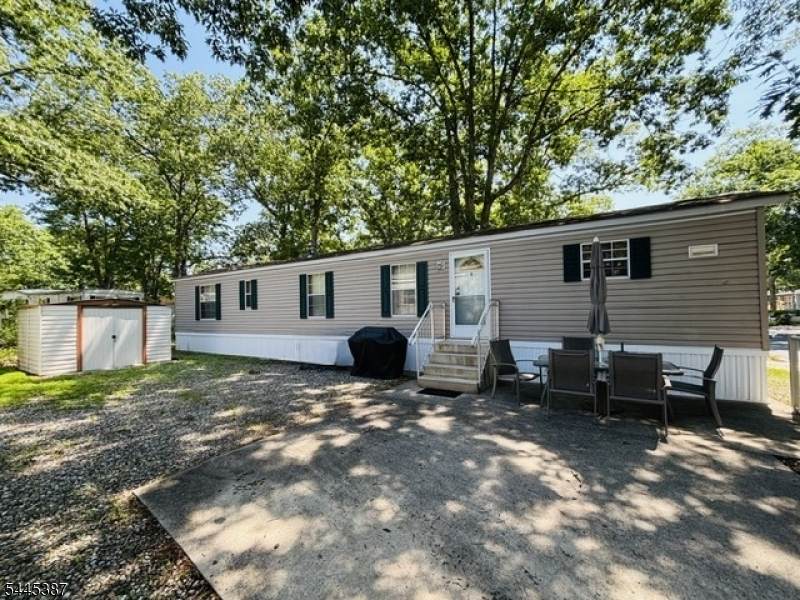 35 Roberts Road - Photo 1