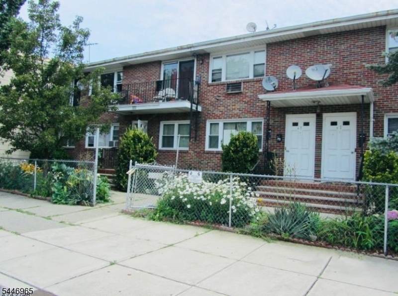 128 Highland Ave - Photo 1