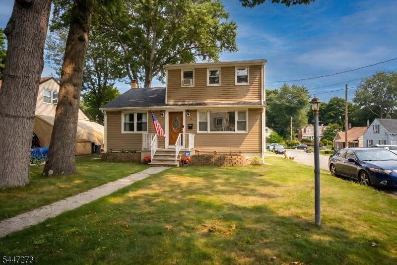 1 Oak Ln - Photo 1