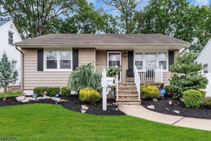86 Bloomfield Ave - Photo 1