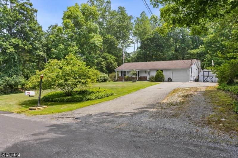 958 Cedar Dr - Photo 1