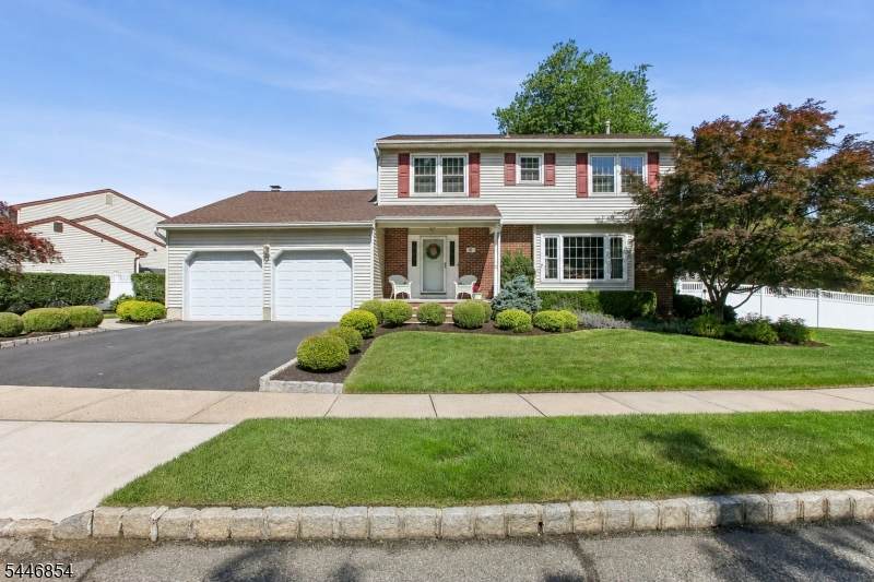 4 Van Loan Ave - Photo 1