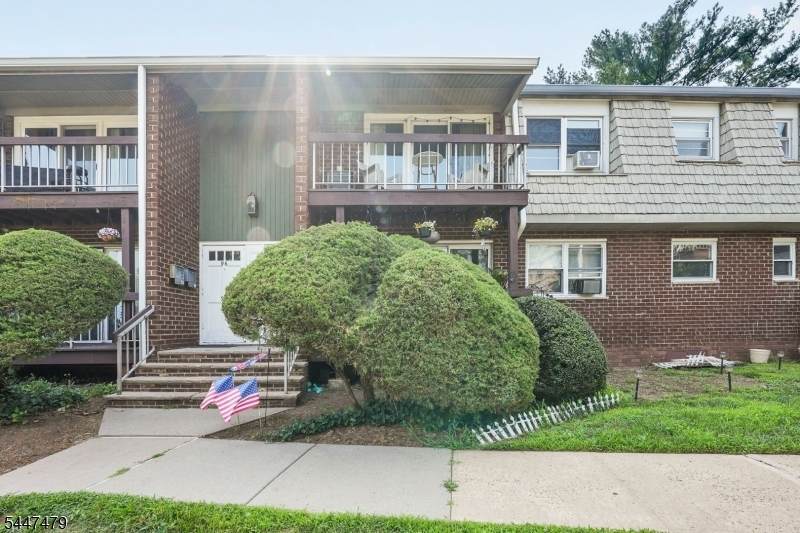 34 Deanna Dr - Photo 1
