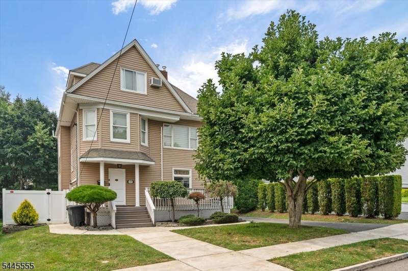 314 Pennington Ave - Photo 1