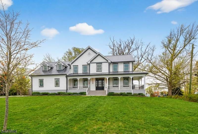 105 Woodfern Rd - Photo 1