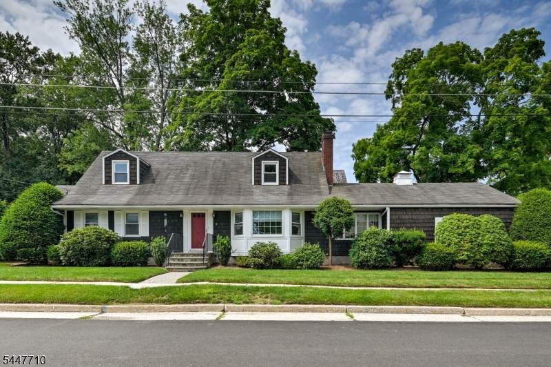 10 Thompson St - Photo 1