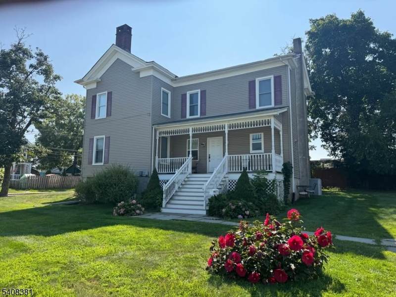 27 Broad St - Photo 1