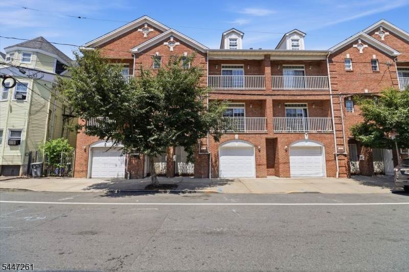 97 Astor St - Photo 1