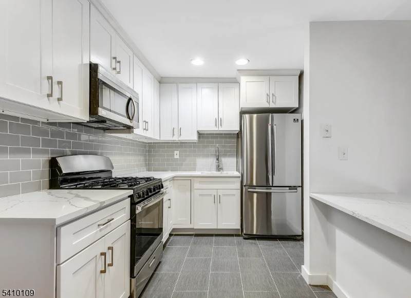 171 Vose Ave - Photo 1
