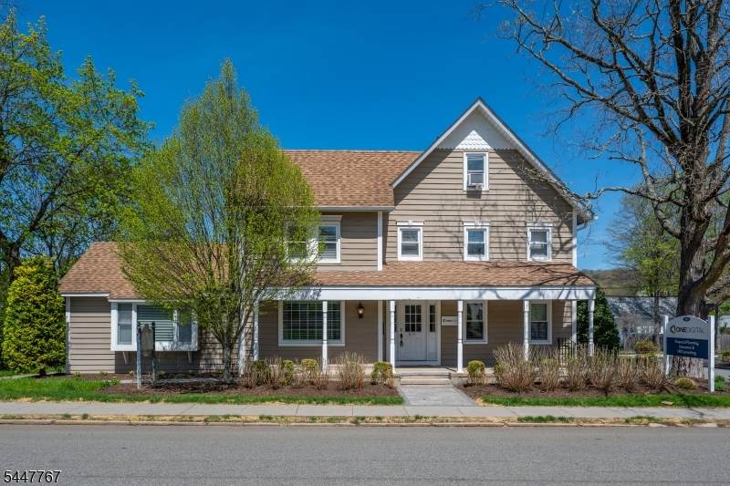 305 W Main St - Photo 1