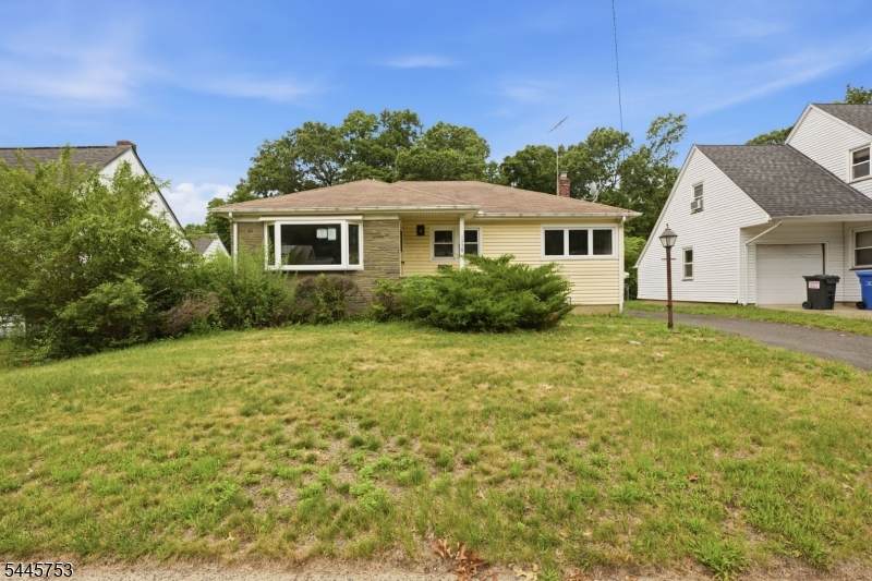 1338 Grant Ave - Photo 1