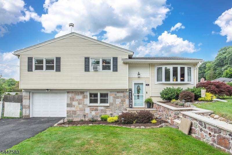 4 Amendola Dr - Photo 1