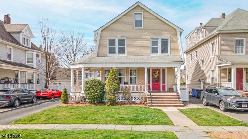 206 Mortimer Ave - Photo 1