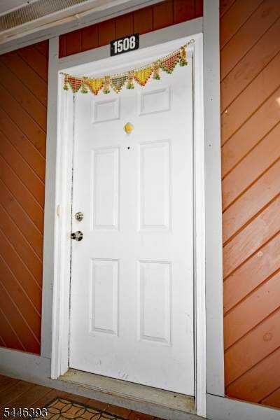 https://bt-photos.global.ssl.fastly.net/gsmls/orig_boomver_1_4042407-2.jpg