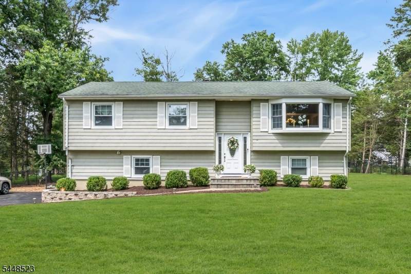 946 Country Club Rd - Photo 1