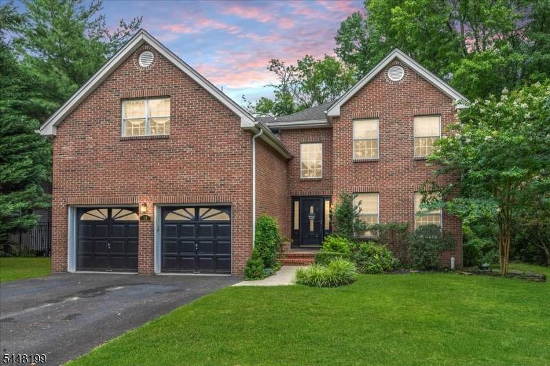 18 Jacobs Ln - Photo 1