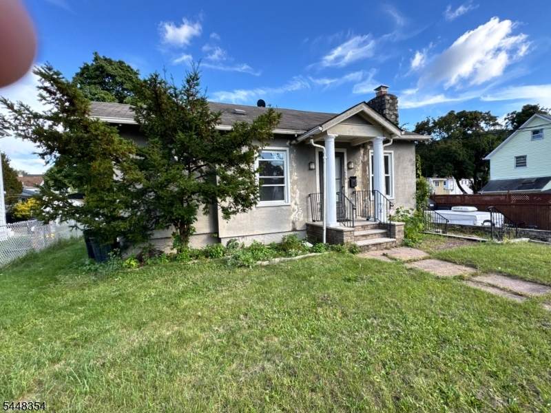 18 Union Ave - Photo 1