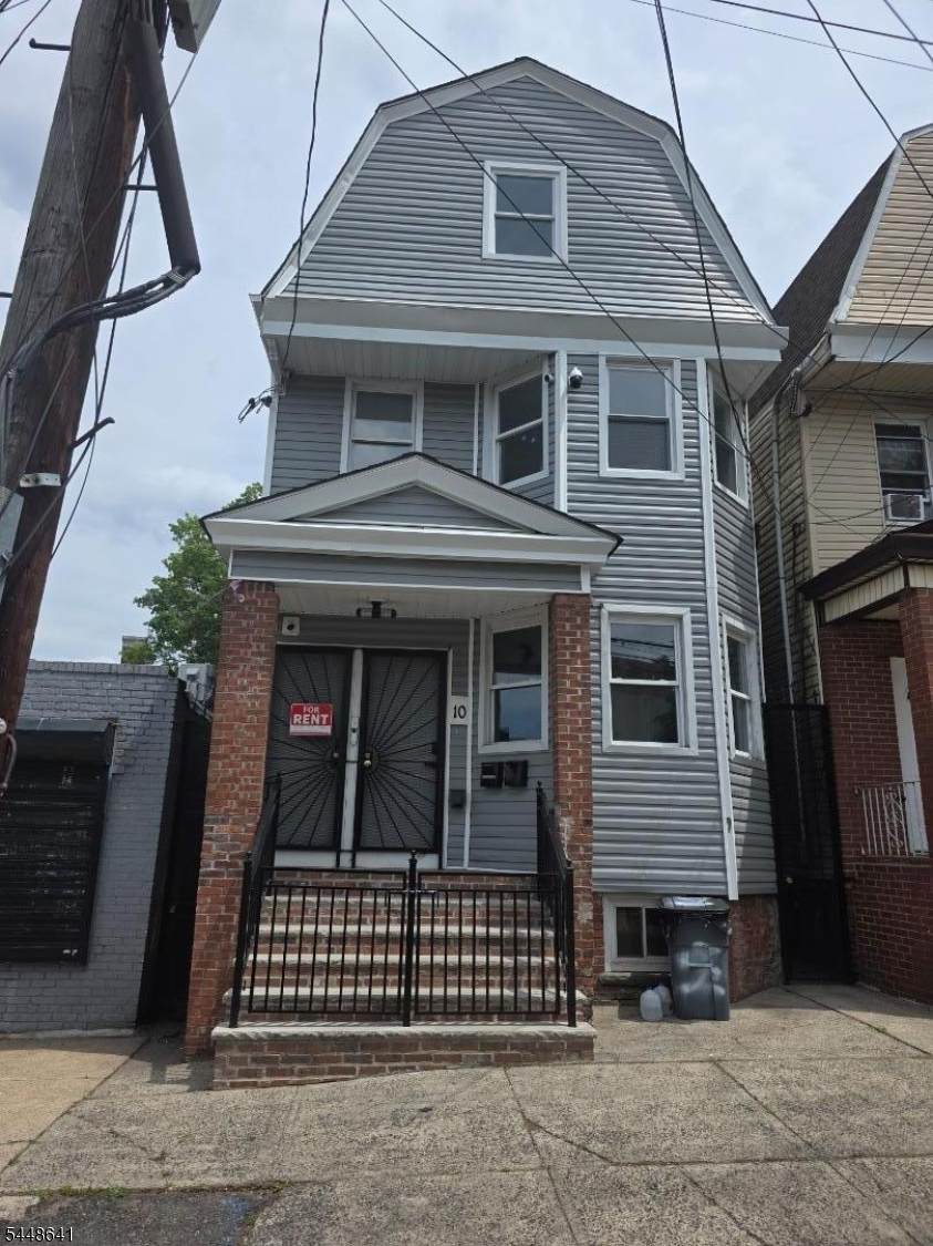 10 Fairmount Ave - Photo 1