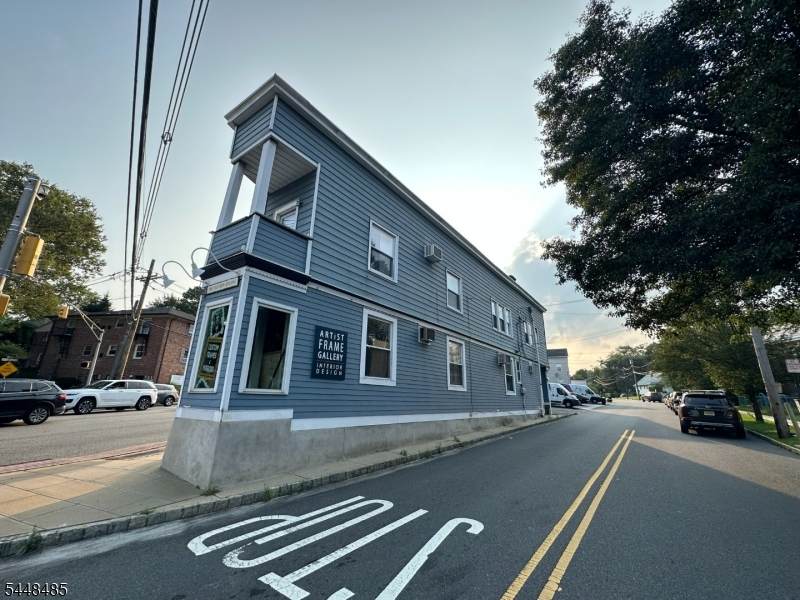 746 Bloomfield Ave - Photo 1