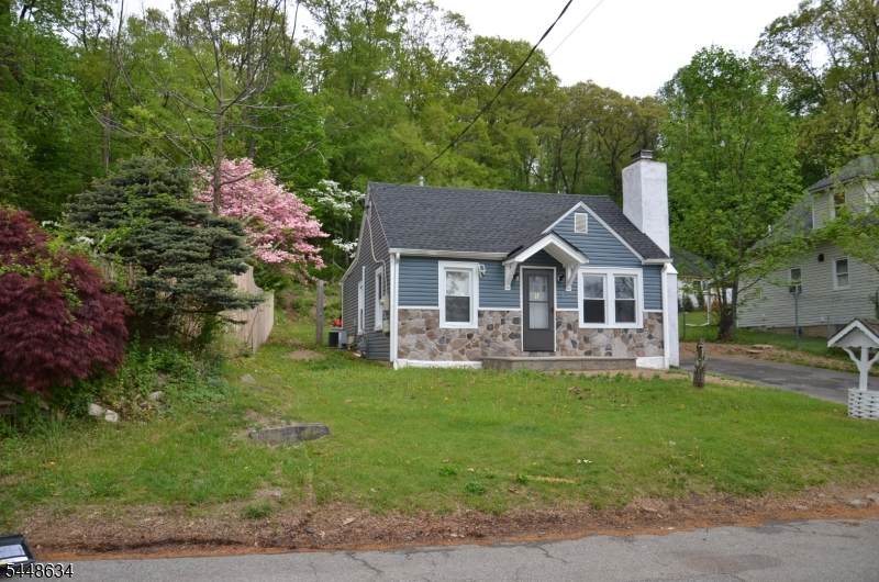 5 Fairview Ave - Photo 1