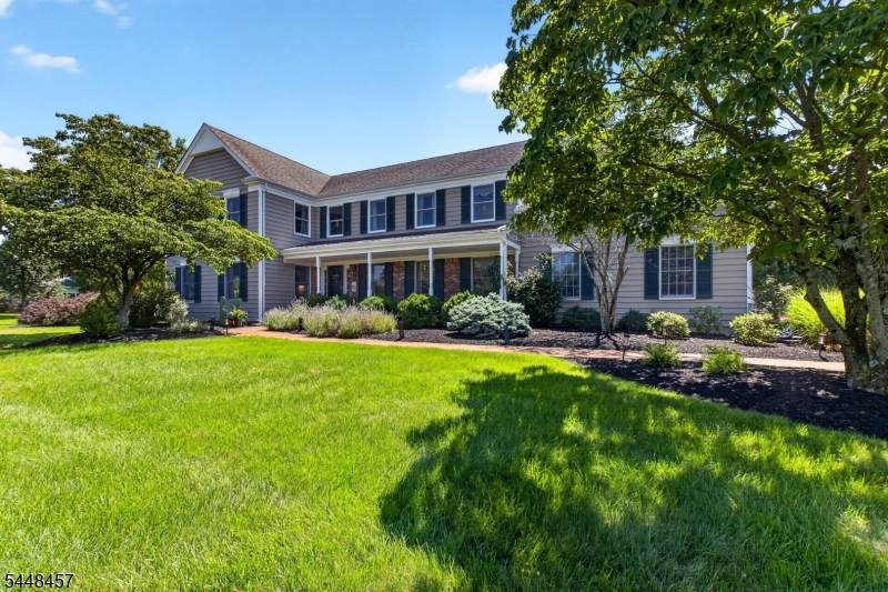 15 Hoffman Pl - Photo 1