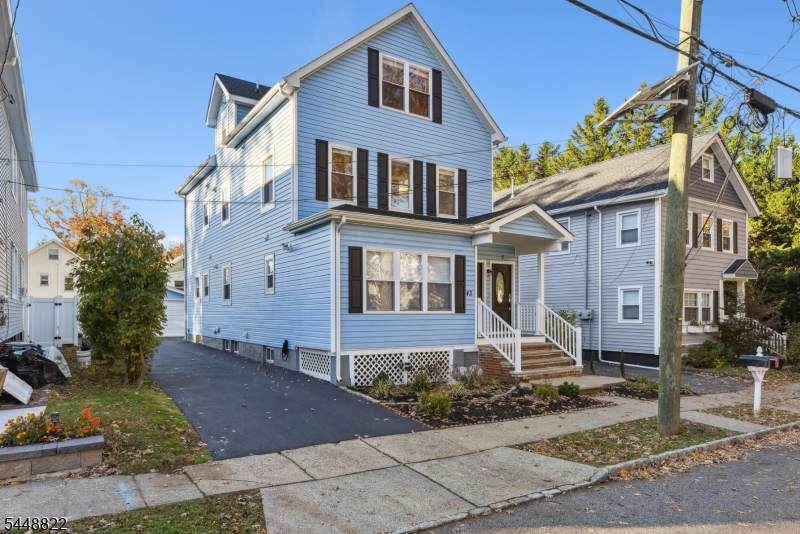 43 Howe Ave - Photo 1