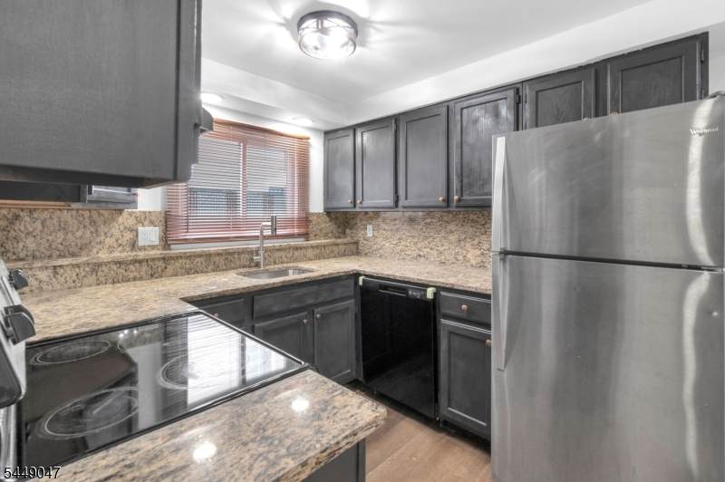 173 Paterson Ave - Photo 1