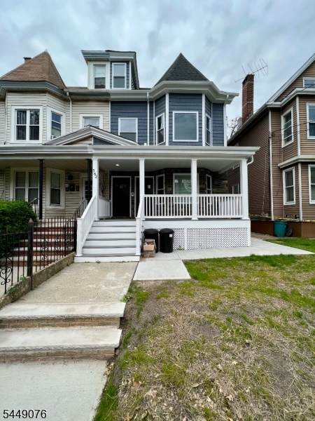 562 Madison - Photo 1