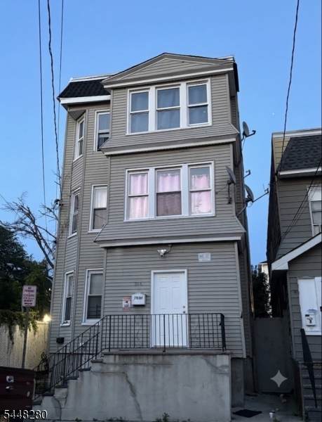 764 S 16Th St - Photo 1