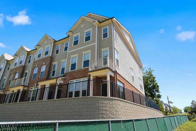 1015 Station Rd - Photo 1
