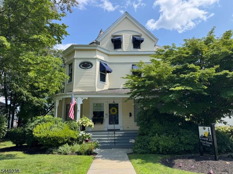 87 Park St - Photo 1