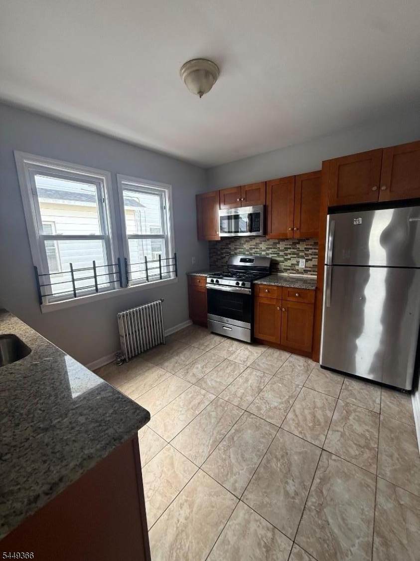 117 Grove St - Photo 1