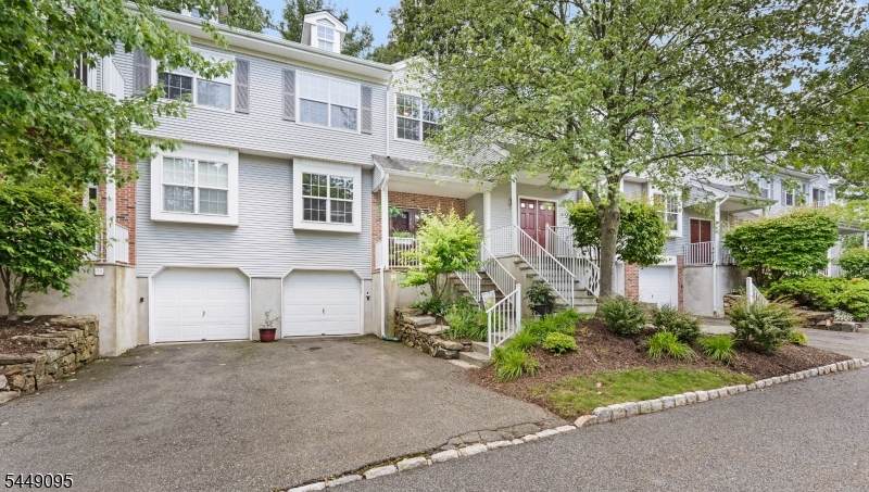 15 Spruce Ter - Photo 1