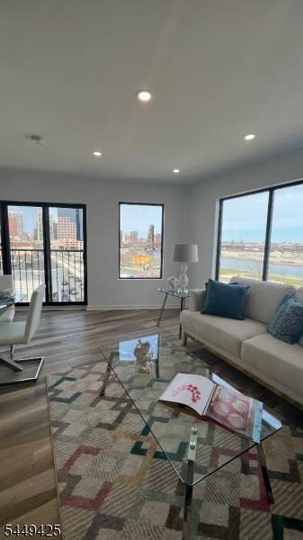 502 Market St - Photo 1