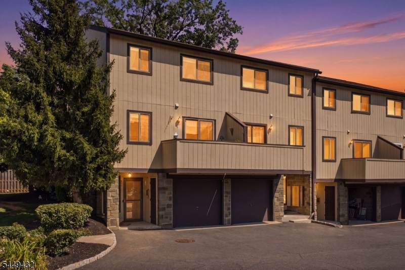 30 Chelsea Way - Photo 1
