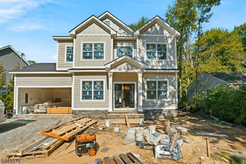 11 Maplewood Dr - Photo 1