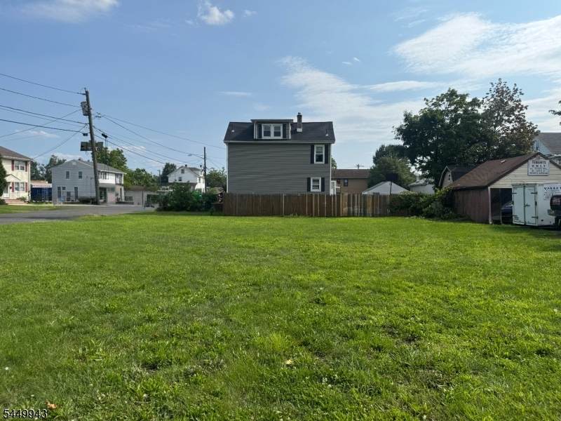 682 Jefferson Avenue - Photo 1