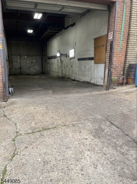 517 Avon Ave - Photo 1
