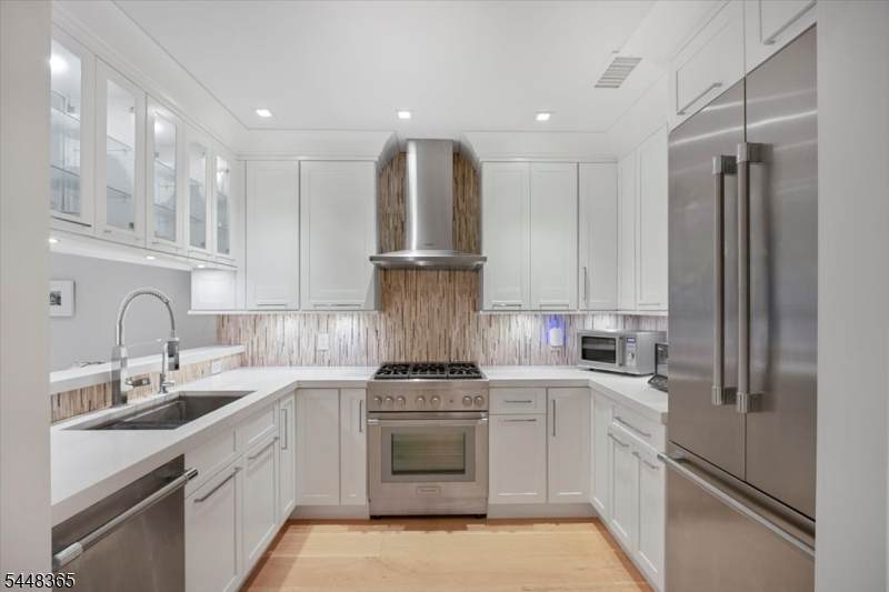 3106 Cleveland Ln - Photo 1