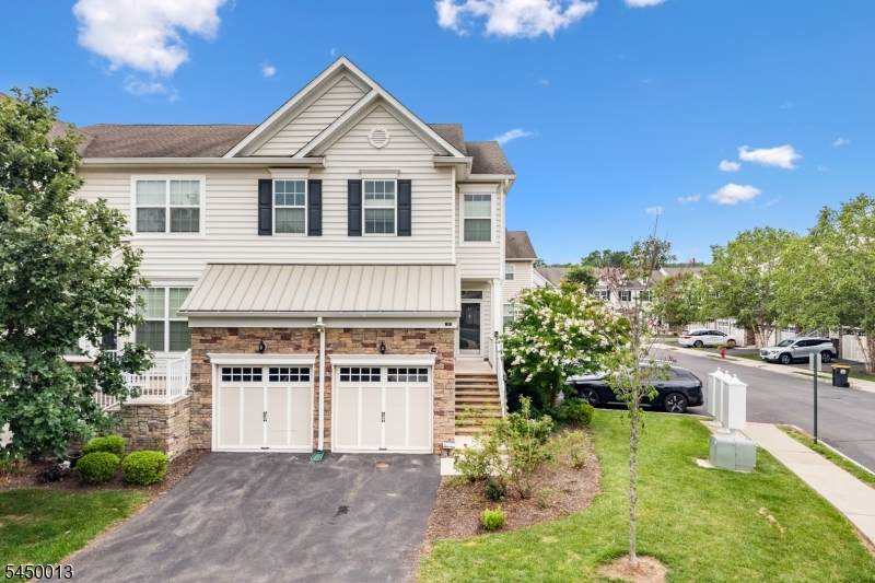 33 Cortland Pl - Photo 1