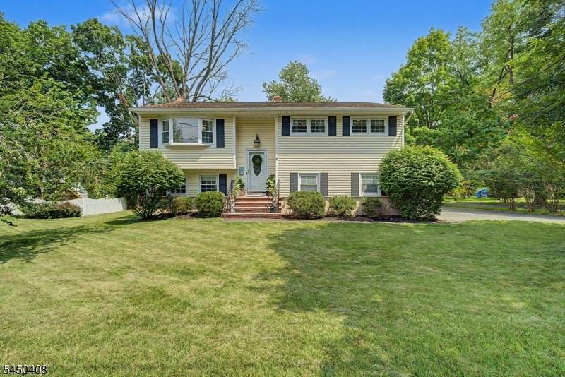 231 Greenwood Ave - Photo 1