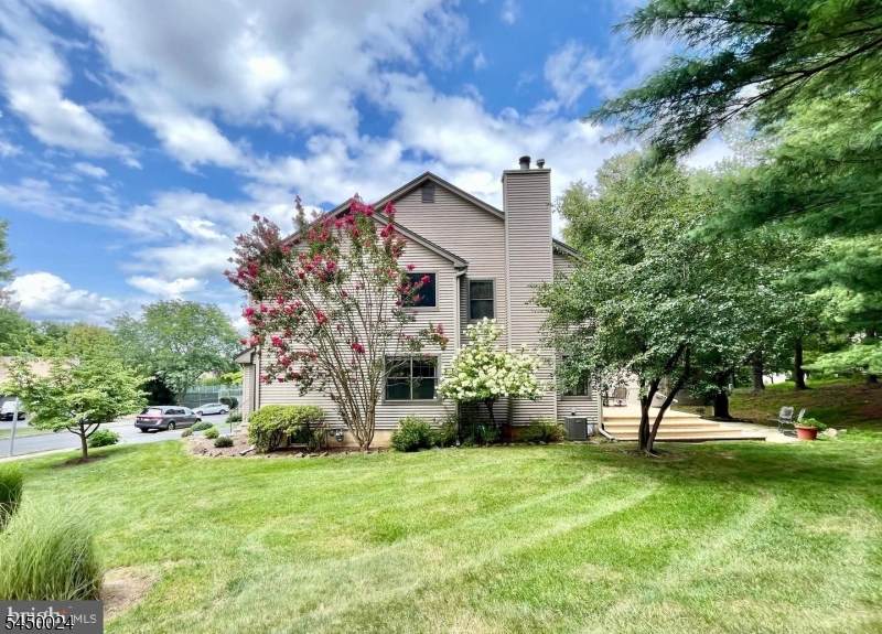 51 Manor Dr - Photo 1