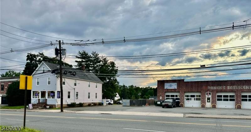 28 S Livingston Avenue - Photo 1