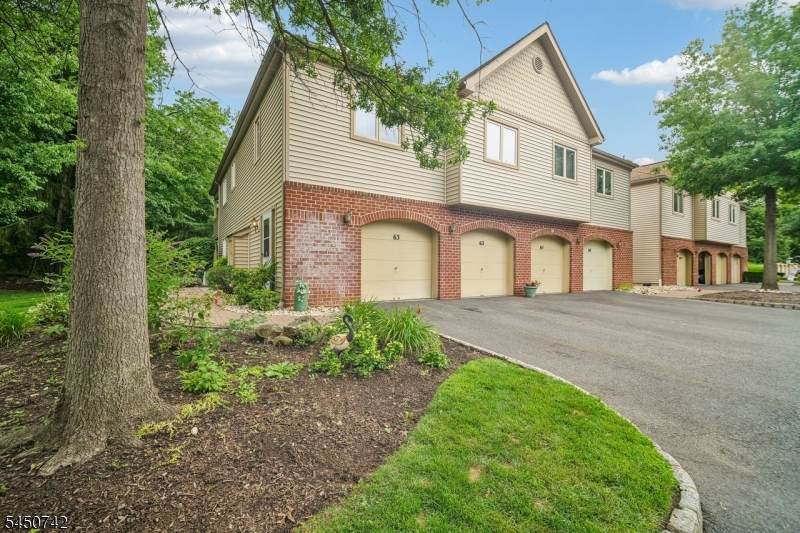 63 Sunrise Dr - Photo 1